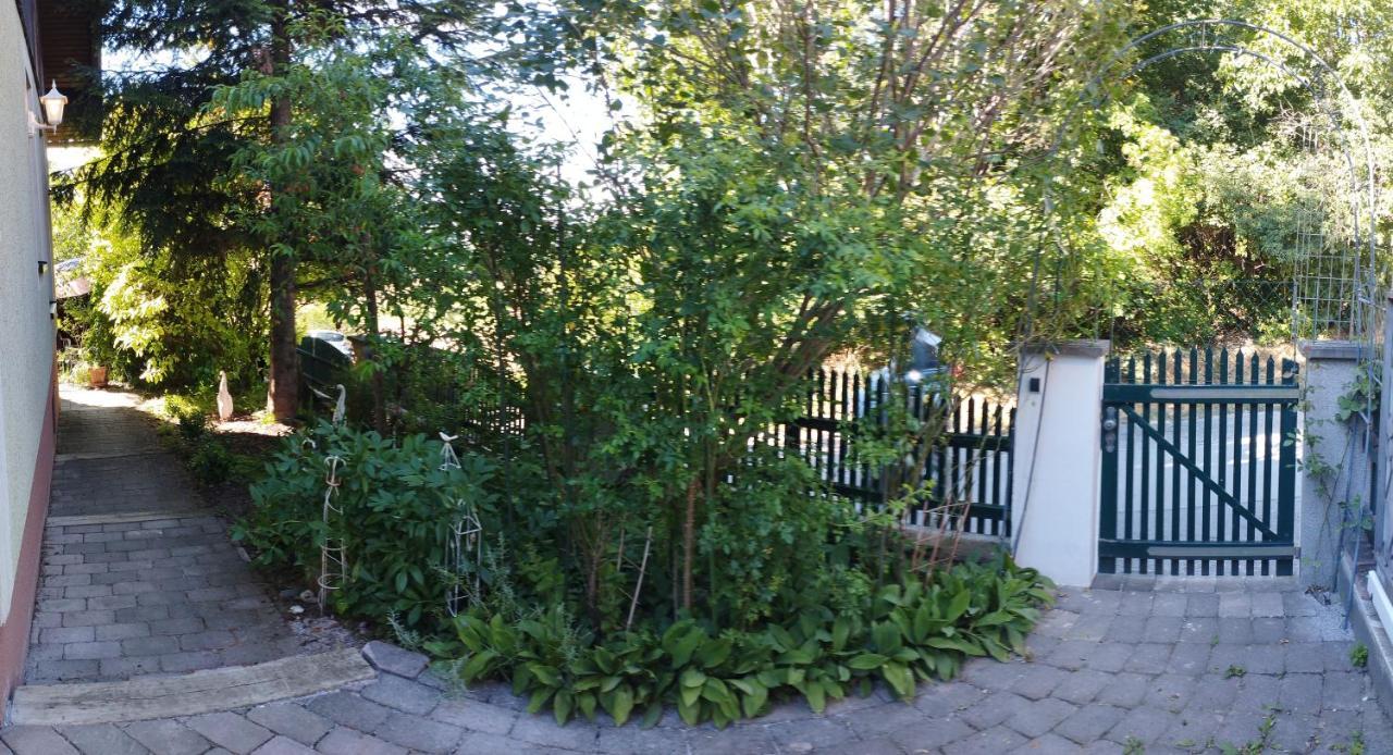Chorherrn B&B Family Basement Apartment, Breakfast, Free Parking, 5Km From Tulln מראה חיצוני תמונה